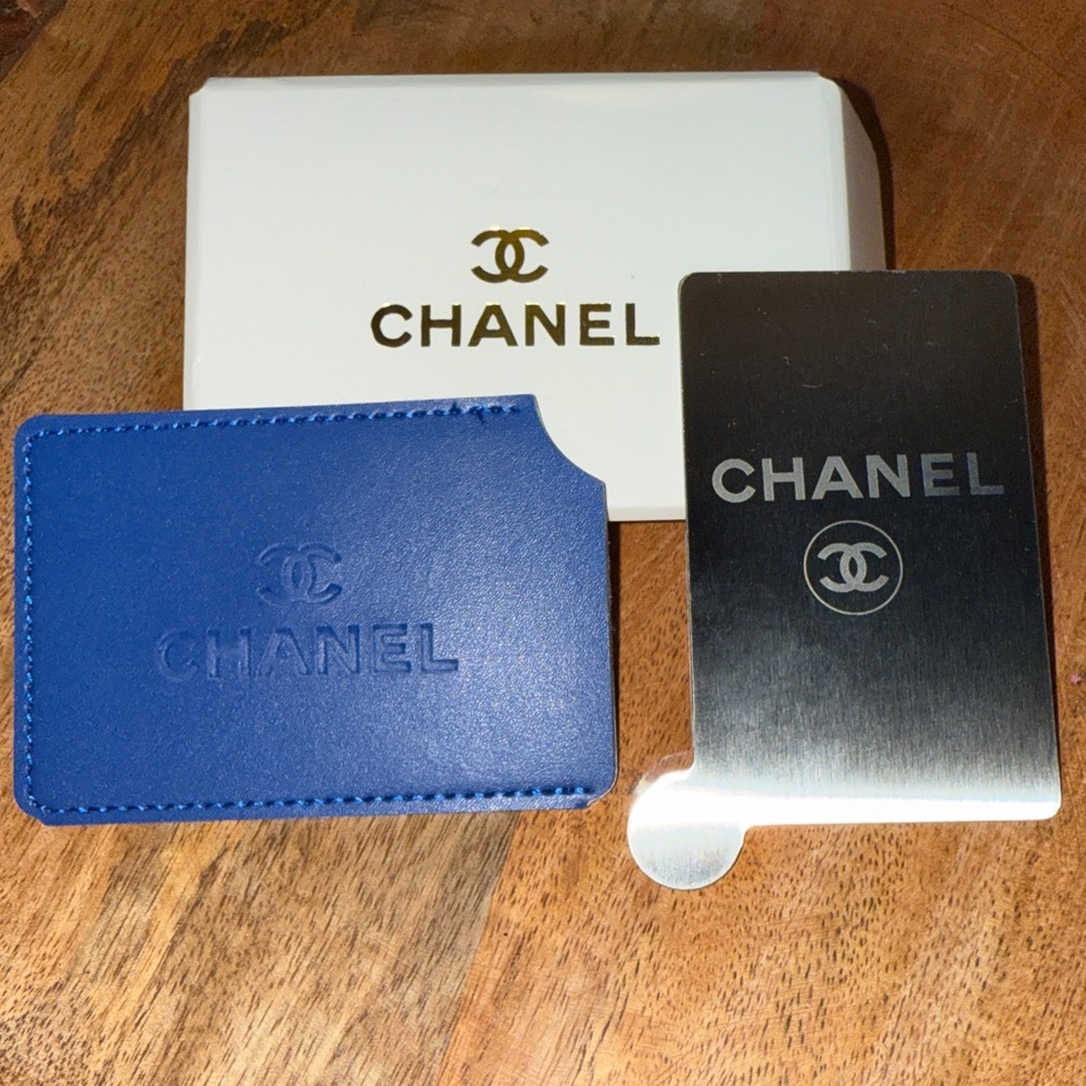 Chanel Beauty Mirror Card Holder